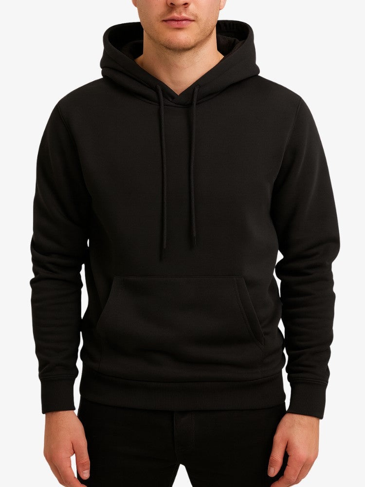 Winterhoodie met zachte voering voor heren in zwart, gedragen, voorkant