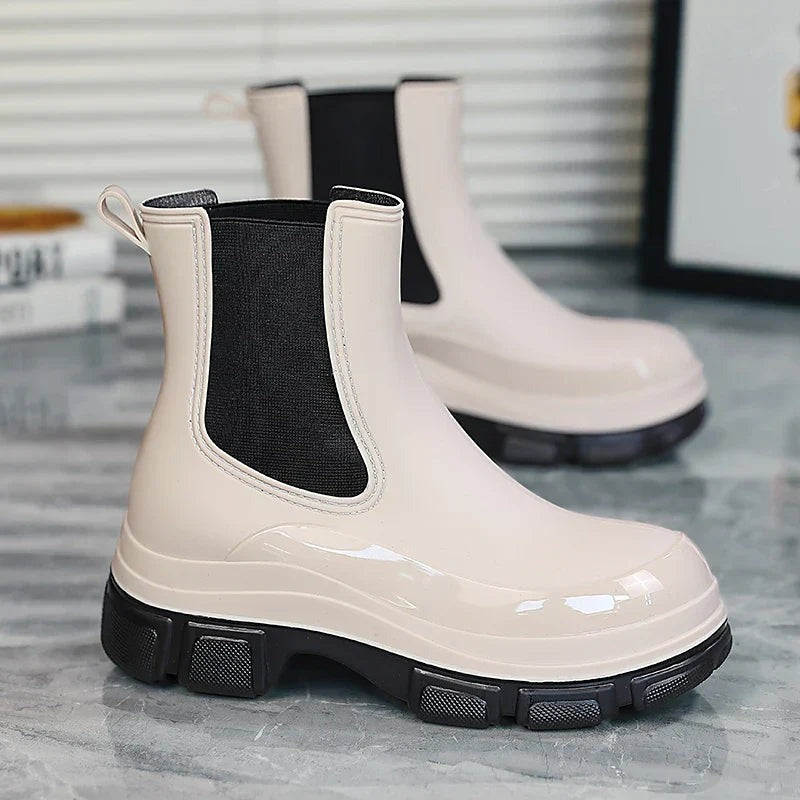 Chelsea boots met plateauzool in gebroken wit, productfoto