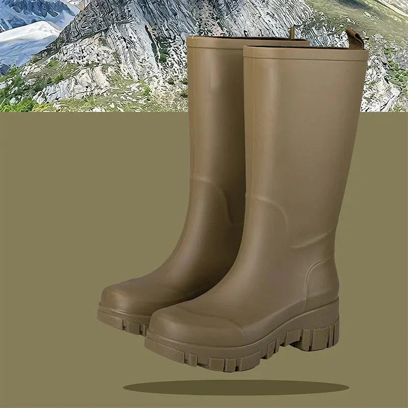 Regenlaarzen met grove profielzool in bruin, hoog, productfoto