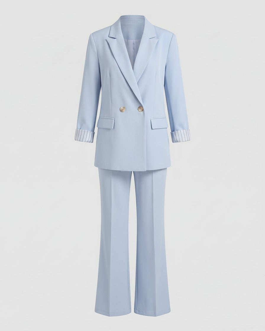 Tweedelig pak met getailleerde blazer en wijde broek in lichtblauw, blazer en broek zonder model