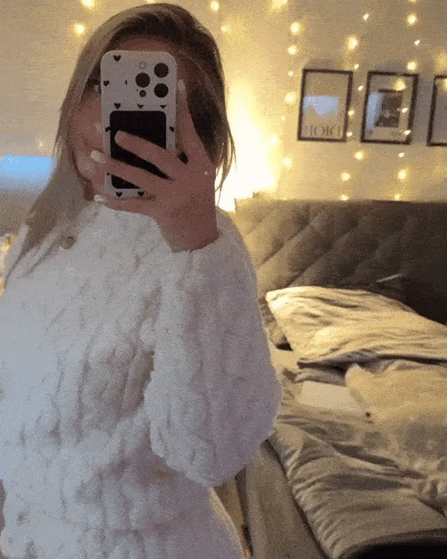 Ivoorwitte fleece pyjama, spiegelselfie