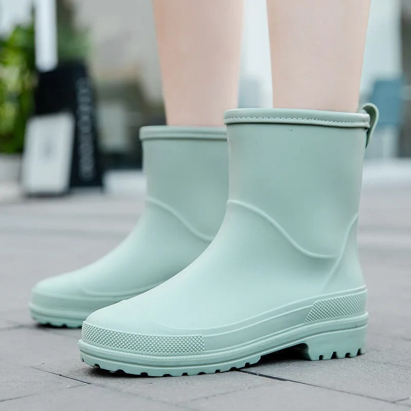 Lage matte regenlaarzen in mintgroen, gedragen