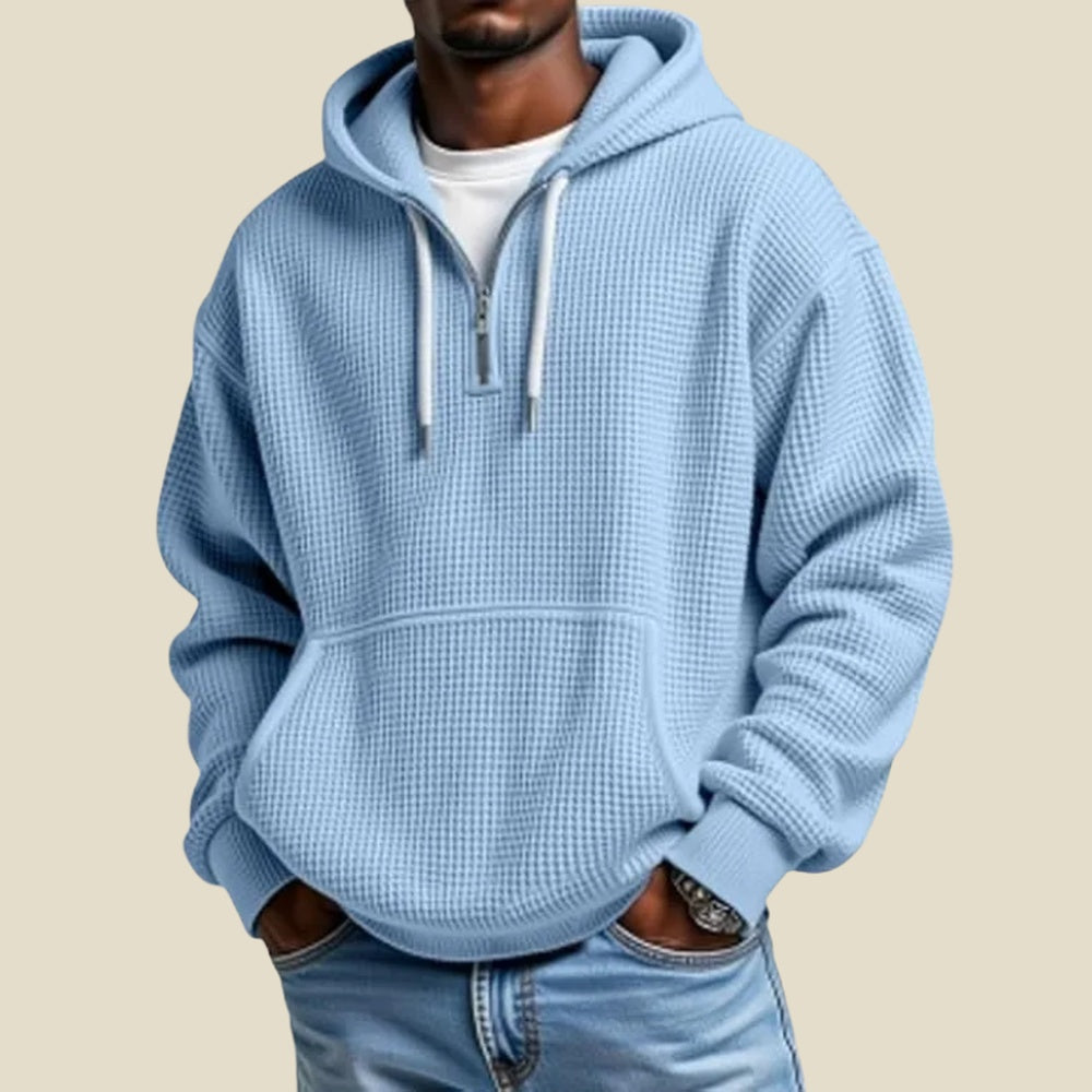 Half zip hoodie met wafelstructuur voor heren in lichtblauw, gedragen, voorkant