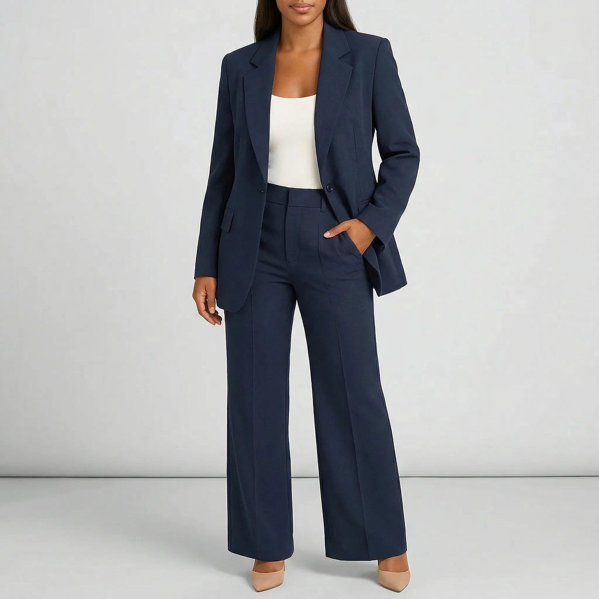 Broekpak met lange blazer en wijde broek in marineblauw, gedragen, vooraanzicht