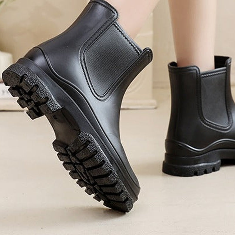 Matte Chelsea-regenlaarzen in zwart, close-up van de zool