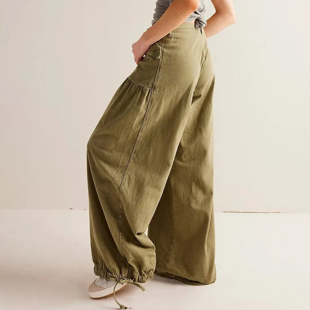 Olijfgroene wide leg jeans, zijkant
