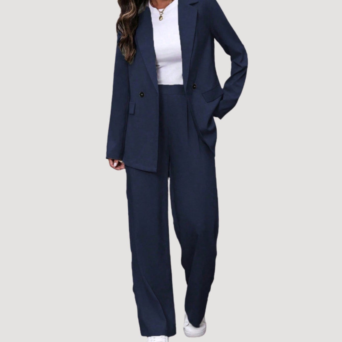 Broekpak met double-breasted blazer en wijde broek in marineblauw, gedragen, vooraanzicht