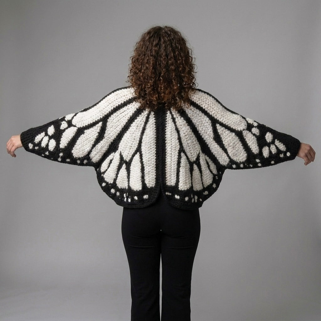 Oversized vest met vlinderpatroon in wit, gedragen, achteraanzicht