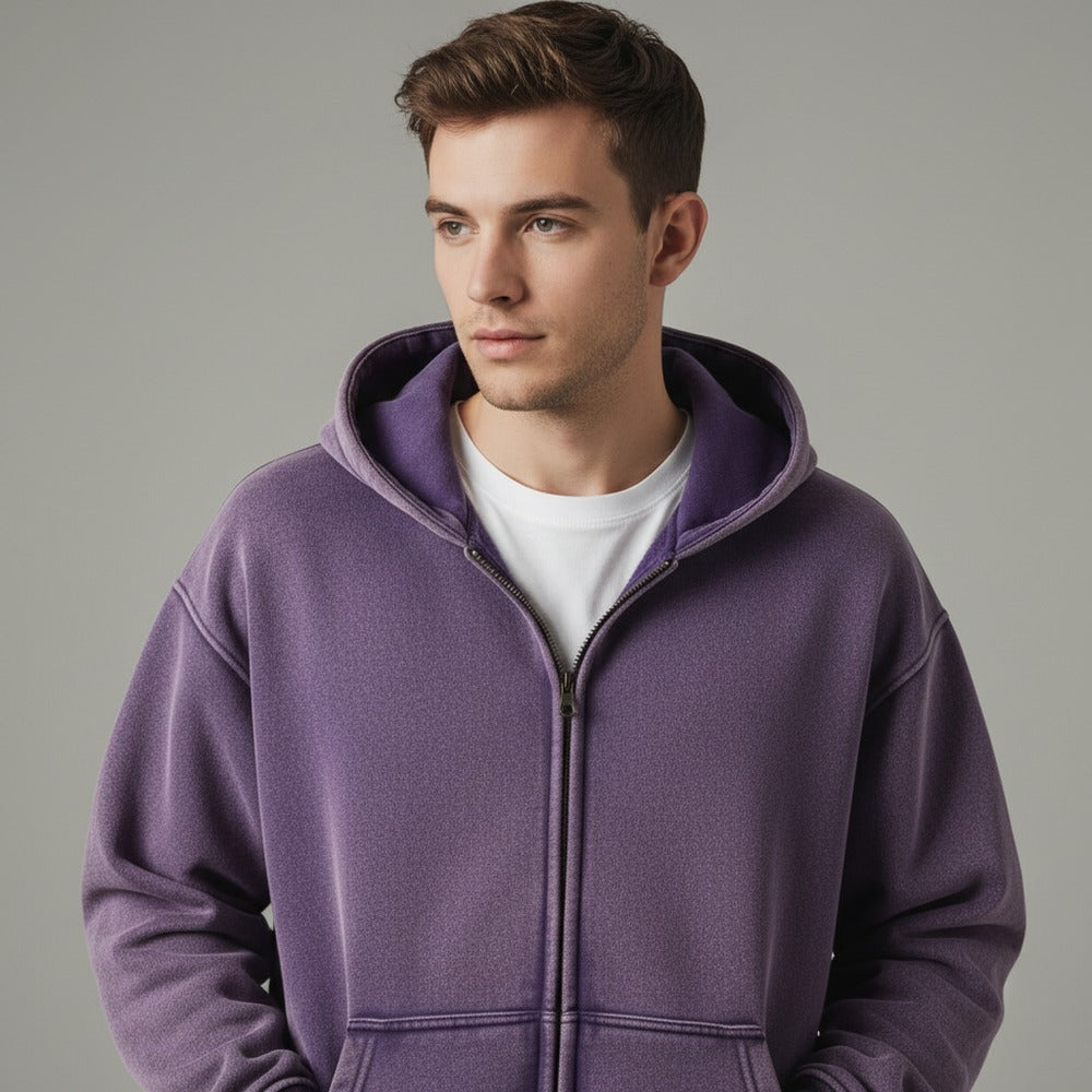 Washed hoodie met rits voor heren in paars, gedragen, voorkant