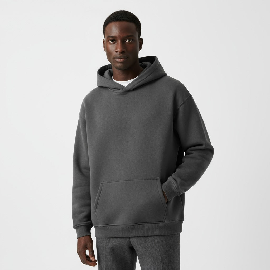 Heavyweight hoodie voor heren in donkergrijs, gedragen, voorkant