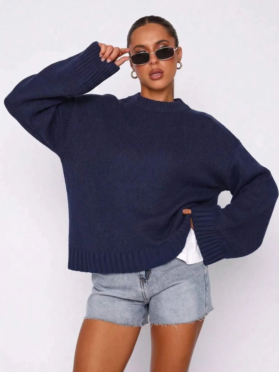 Oversized trui met ronde hals in marineblauw, studiofoto