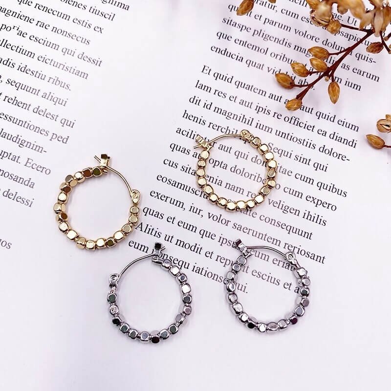 Creolen Dames | Verguld of Zilverkleurig | Kraaltjes Minimalistisch-Boutique Moda