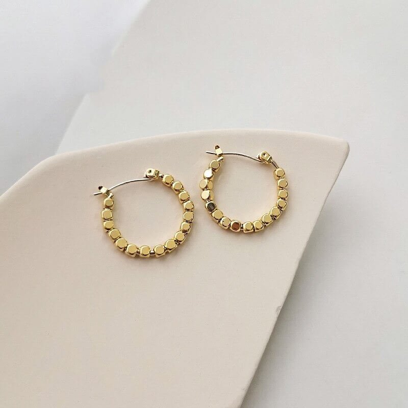 Creolen Dames | Verguld of Zilverkleurig | Kraaltjes Minimalistisch-Boutique Moda