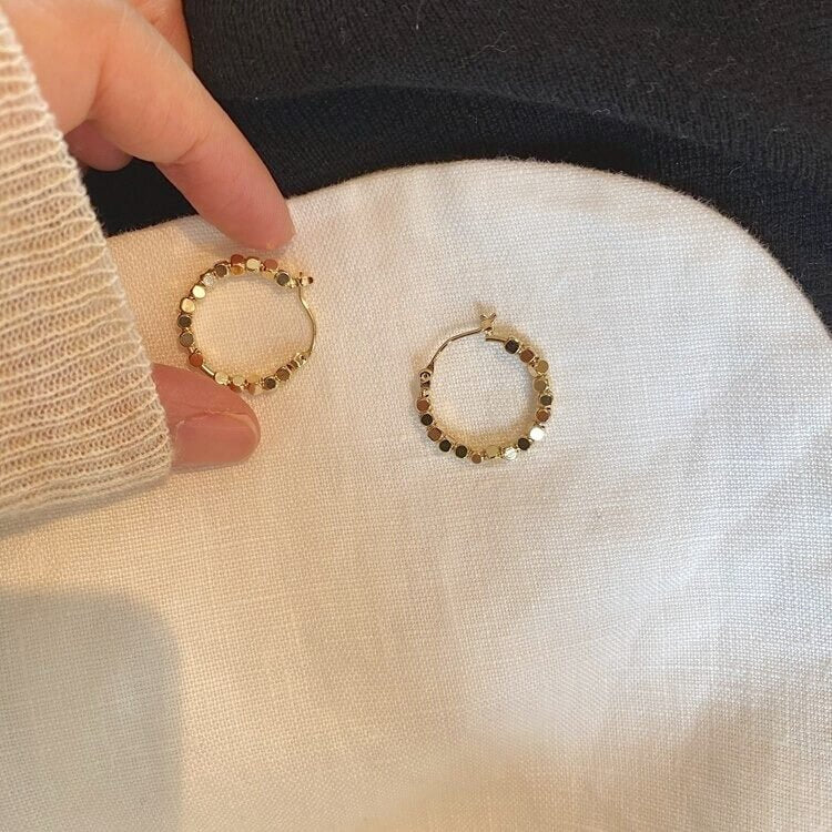 Creolen Dames | Verguld of Zilverkleurig | Kraaltjes Minimalistisch-Boutique Moda