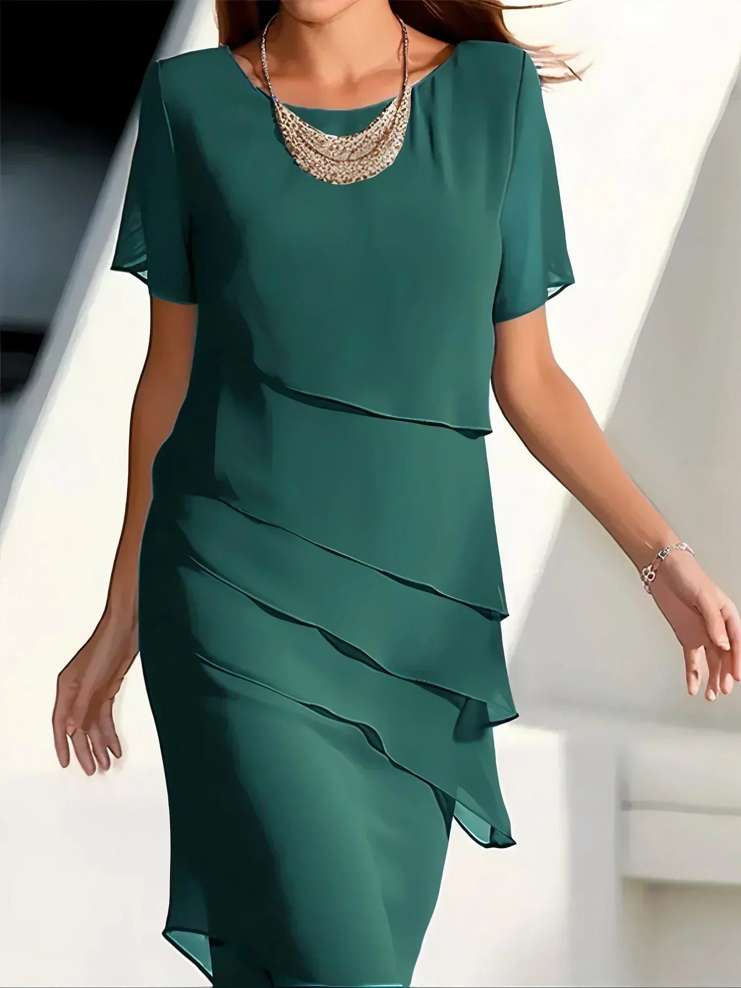 Elegante jurk - Damesjurk met korte mouwen en knielengte van chiffon-Boutique Moda