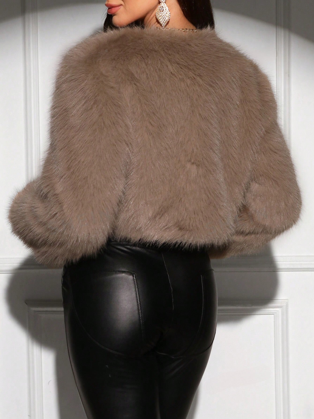 Faux Bontjas - Vrouwen Open Front Cropped Fluffy Fake Fur Jas-Boutique Moda