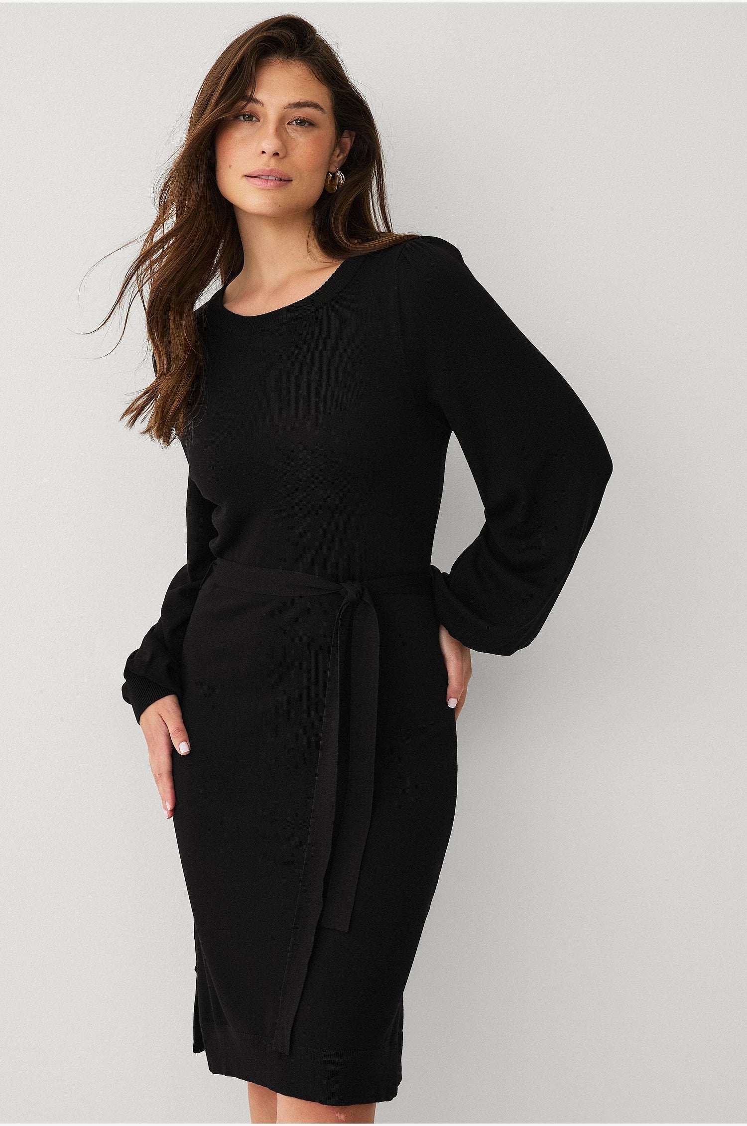 Gebreide jurk | Riem | Lange mouwen | Jumperjurk | Midijurk-Boutique Moda