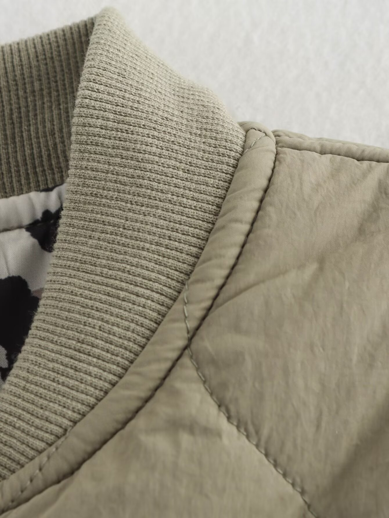 Gewatteerd jack - Gewatteerd jack met luipaardprint voor dames-Boutique Moda