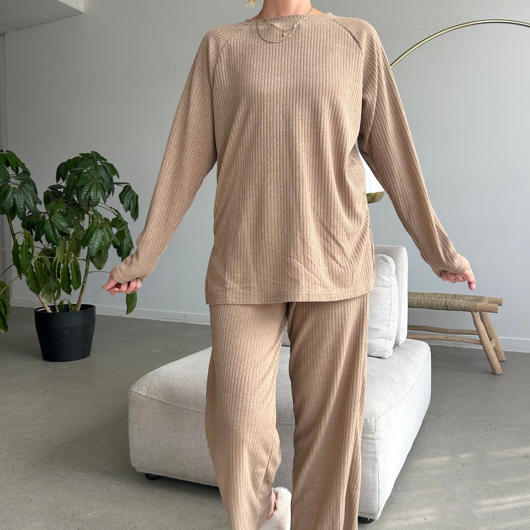 Huispak Dames | Ribgebreid Tweedelig | Camel Beige Zwart-Boutique Moda