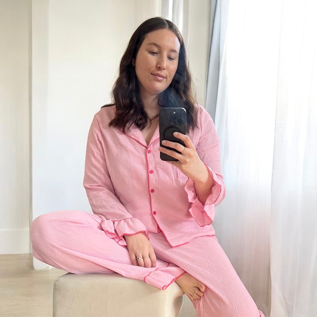 Roze pyjamaset met ruches 5