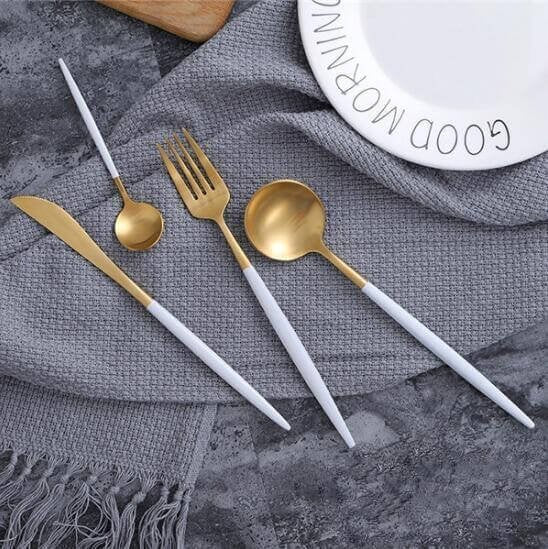 Goudkleurig Bestek | Wit Handvat | 24 Delig voor 6 Personen-Boutique Moda