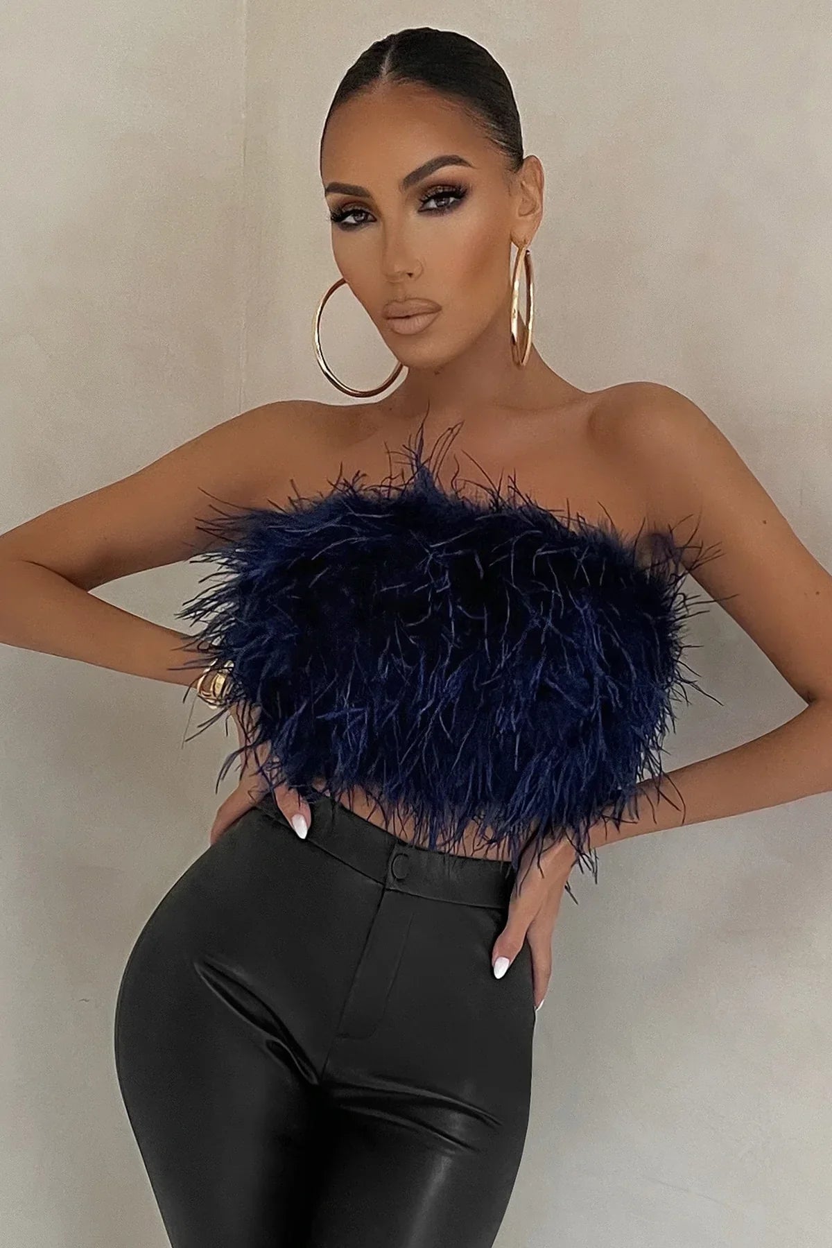 Katrine Feather Top | Stijlvolle veren crop top is een toptrend dit jaar-Boutique Moda