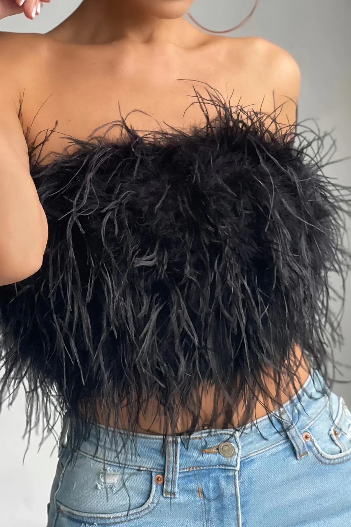 Katrine Feather Top | Stijlvolle veren crop top is een toptrend dit jaar-Boutique Moda
