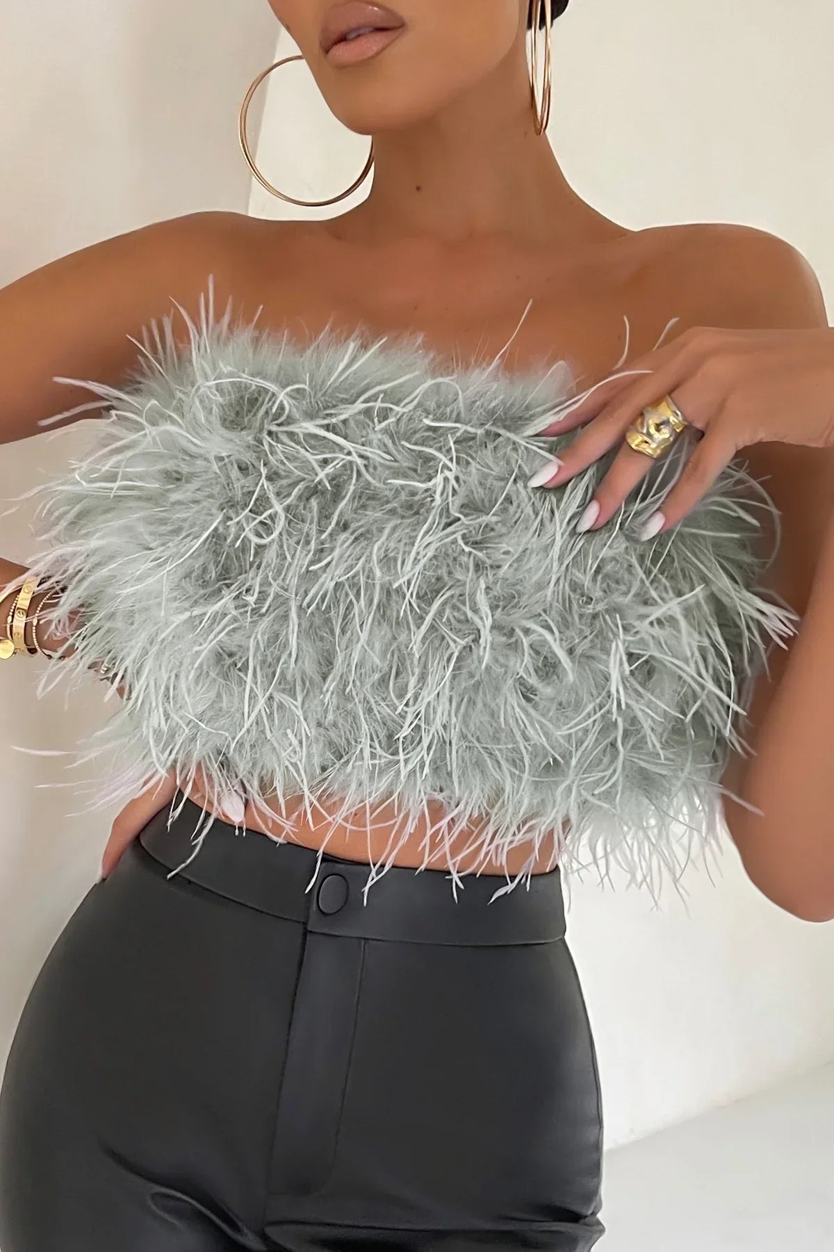 Katrine Feather Top | Stijlvolle veren crop top is een toptrend dit jaar-Boutique Moda