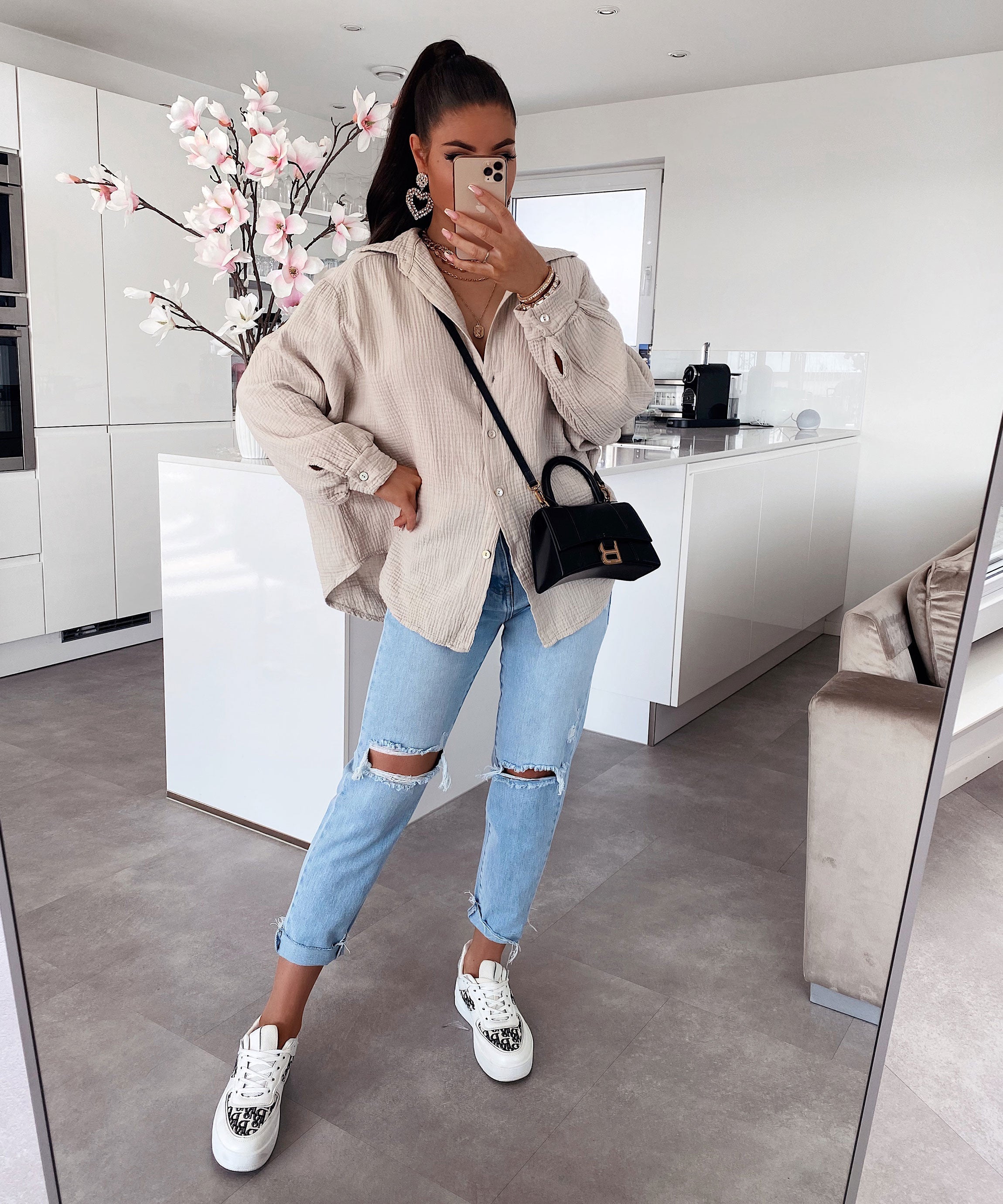 Linnen blouse - Dameshemd met lange mouwen en oversized knoopsluiting-Boutique Moda