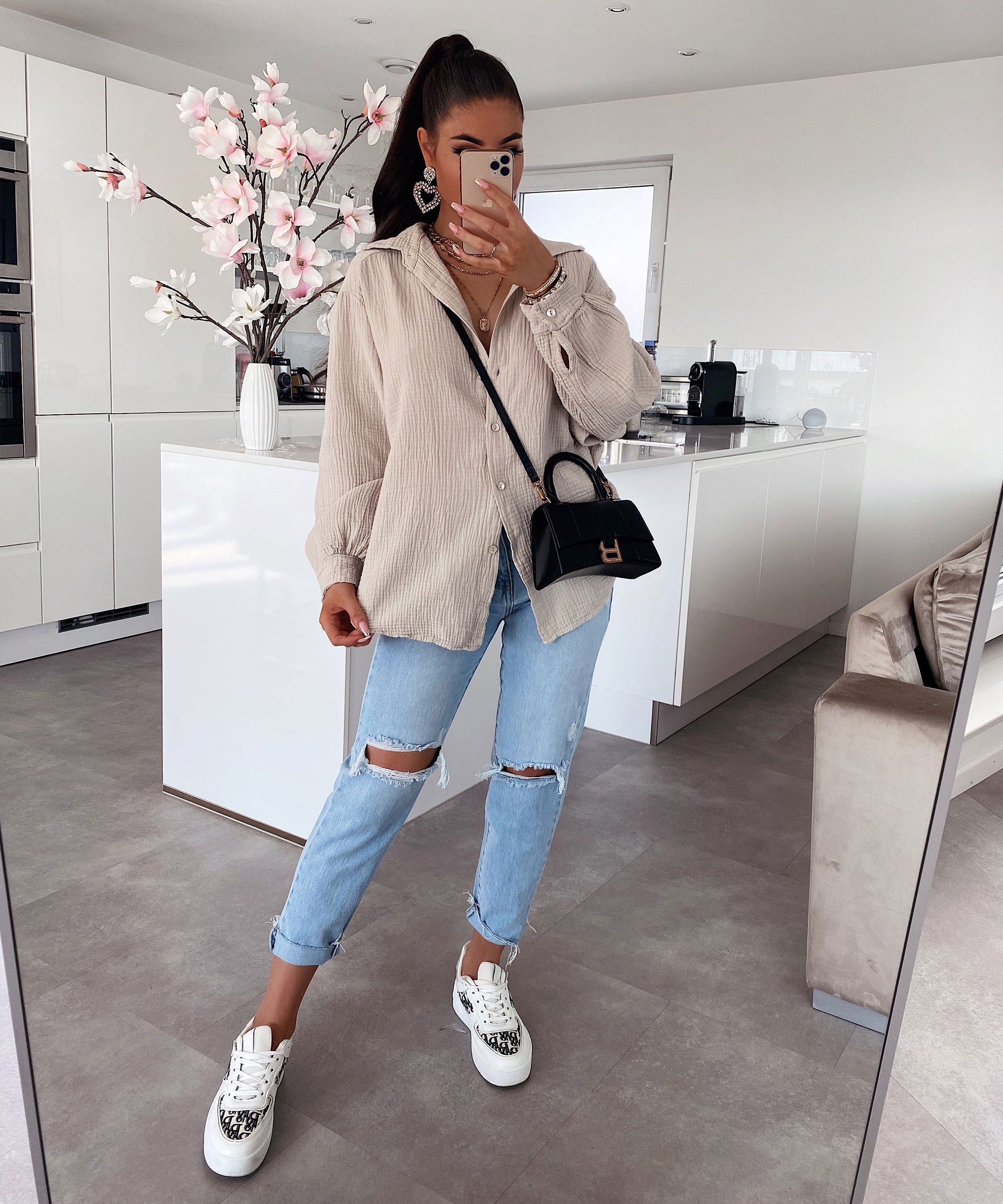 Linnen blouse - Dameshemd met lange mouwen en oversized knoopsluiting-Boutique Moda