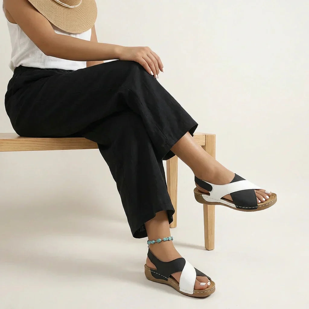 Sandalen met sleehak | Comfortabel | Klittenbandsluiting | Plateausandalen | Damessandalen-Boutique Moda