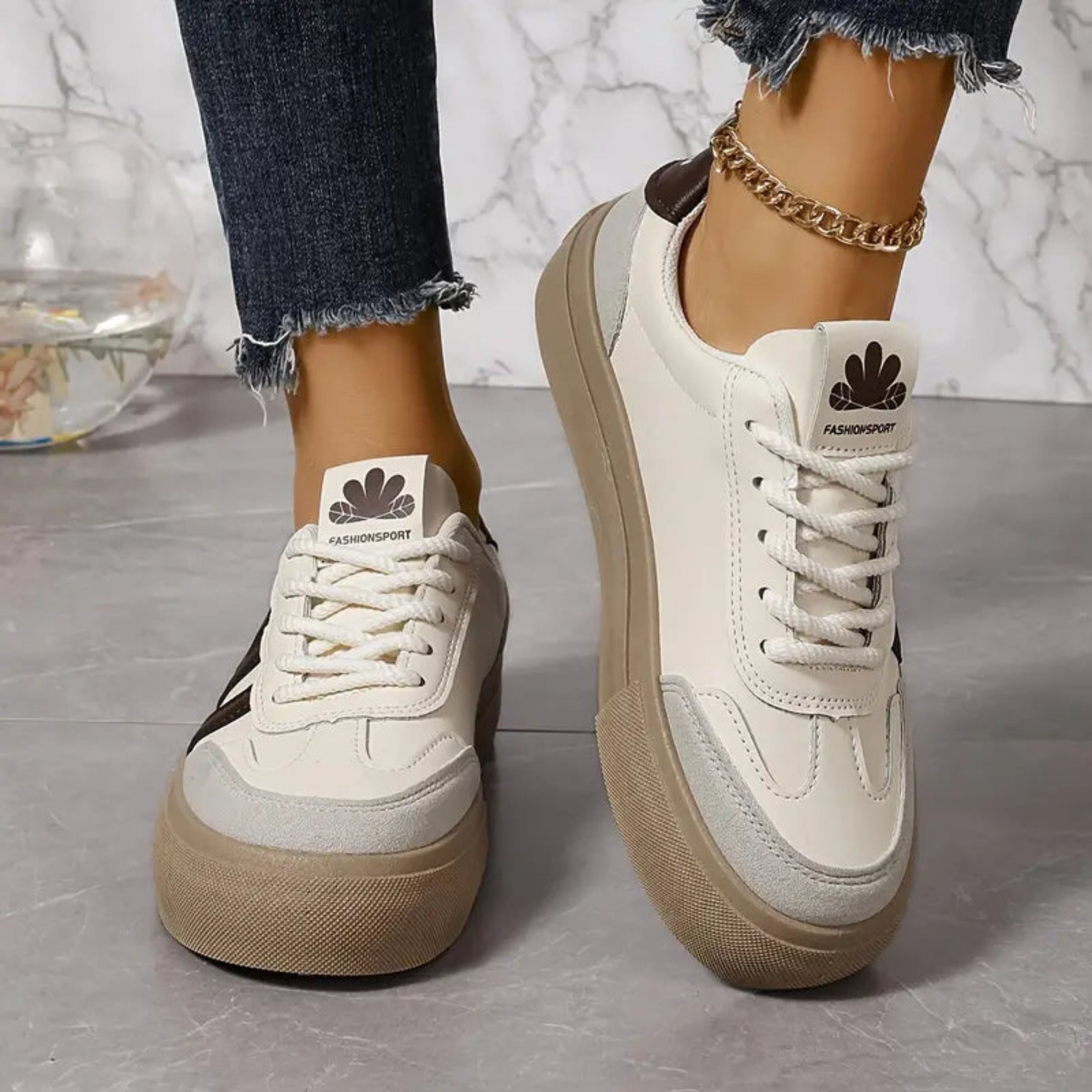 Sneakers | 3 strepen | Vetersluiting | Witte sneakers | Damesschoenen-Boutique Moda