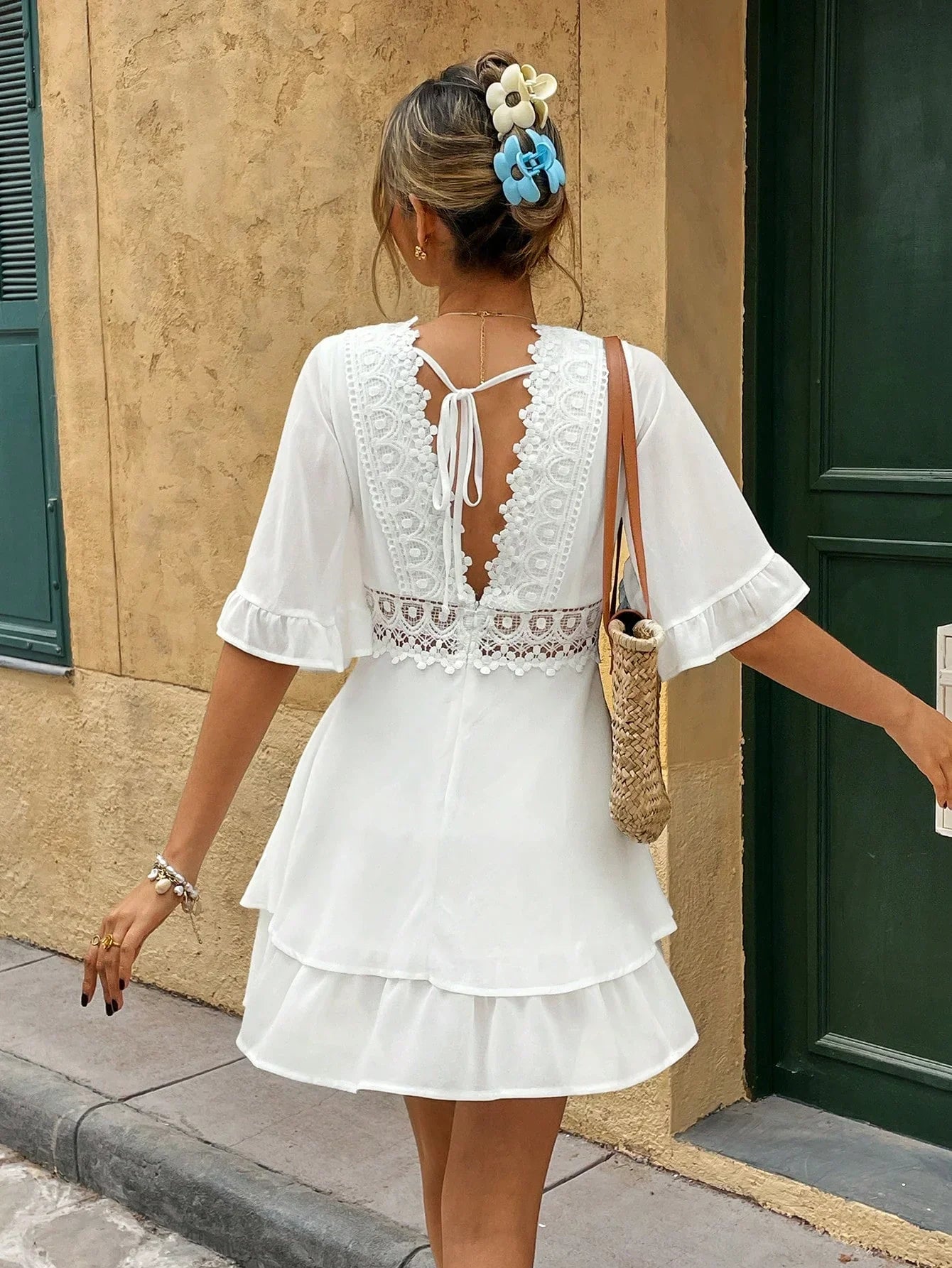 Witte mini-jurk | Korte mouwen | V-hals | Kanten jurk | Zomerjurk-Boutique Moda