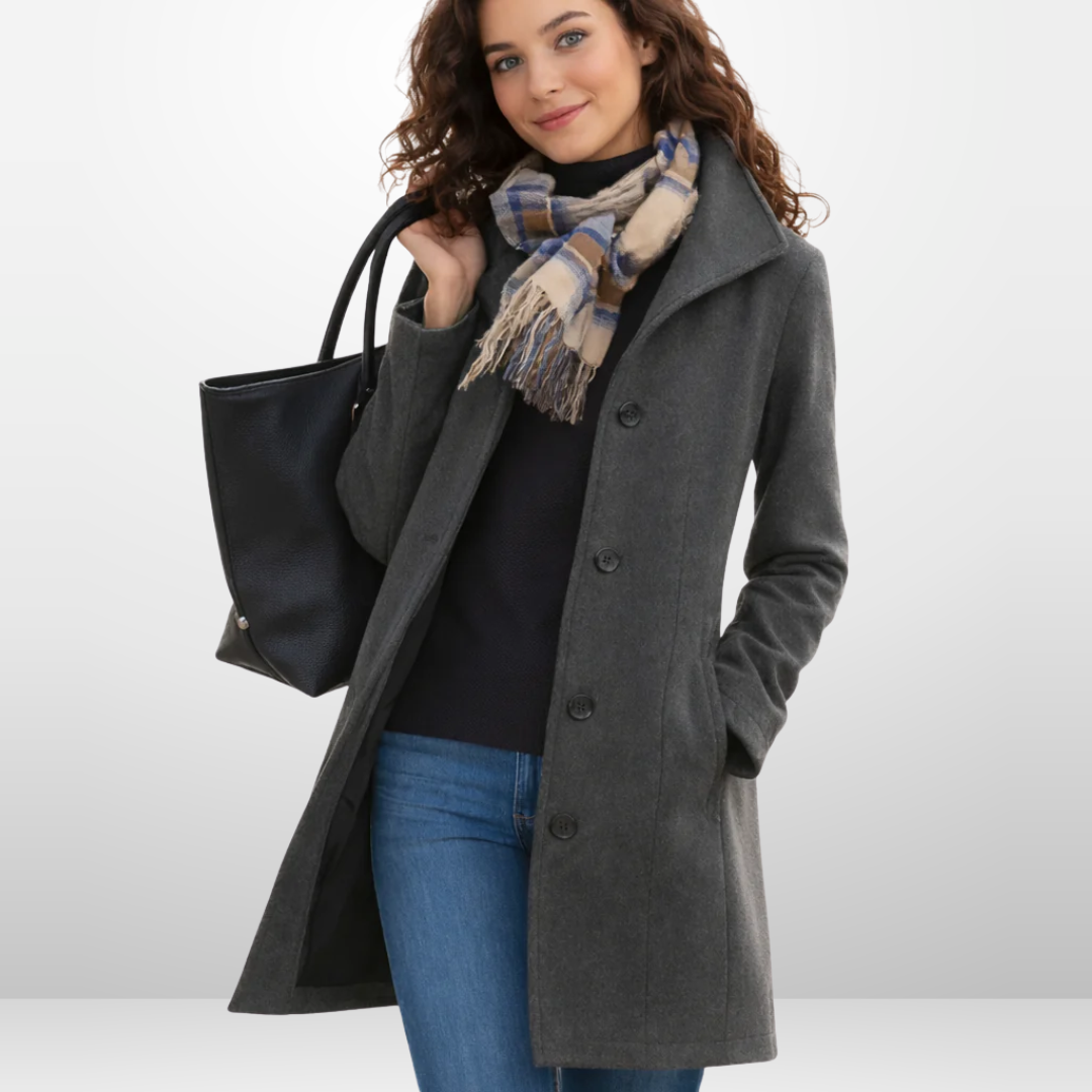 Wollen trenchcoat dames in grijs, volledige lengte op een neutrale achtergrond