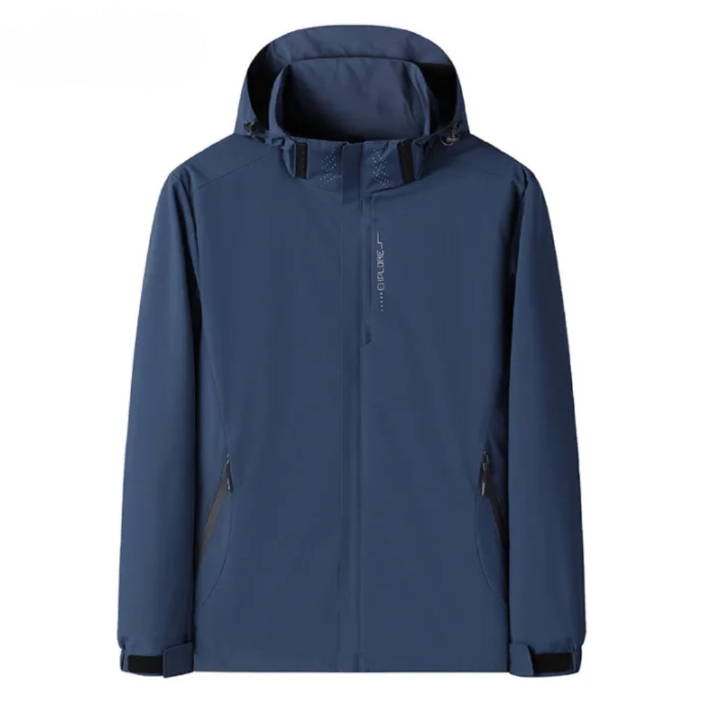 Marineblauw regenjack met capuchon en ritszakken, uitgespreid getoond | Boutique Moda