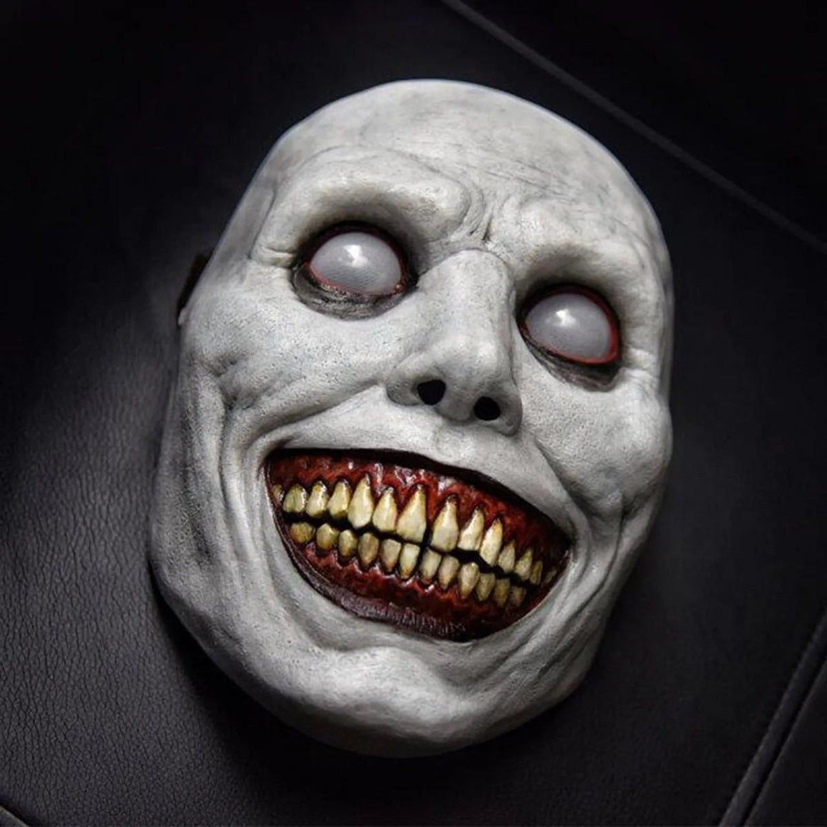 Grijnzend Demonen Masker | Latex | Wit of Groen | Halloween