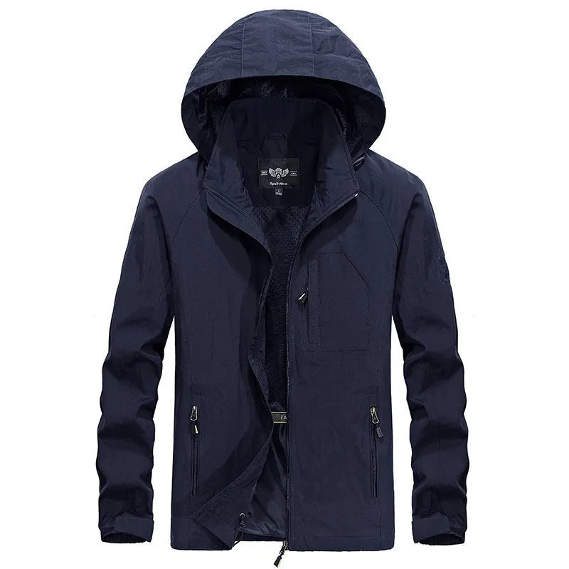 Marineblauwe outdoorjas met capuchon, geopend, op onzichtbare paspop getoond | Boutique Moda