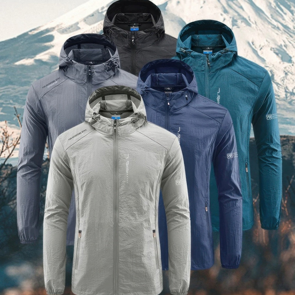 Vijf sportieve jassen met capuchon in grijs, blauw en groen getint | Boutique Moda