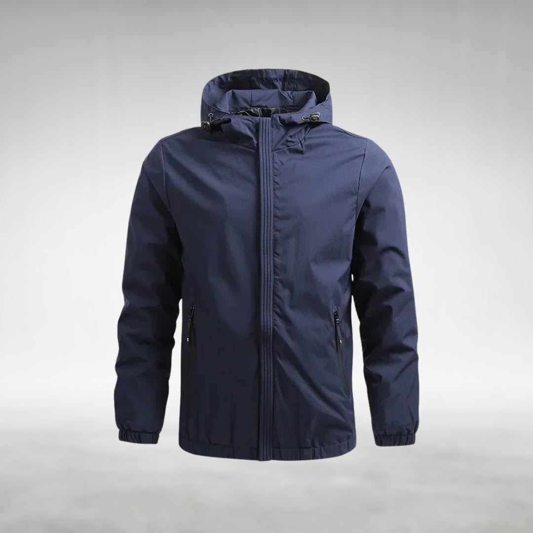 Donkerblauwe regenjas met capuchon, getoond op onzichtbare mannequin, ritssluiting | Boutique Moda