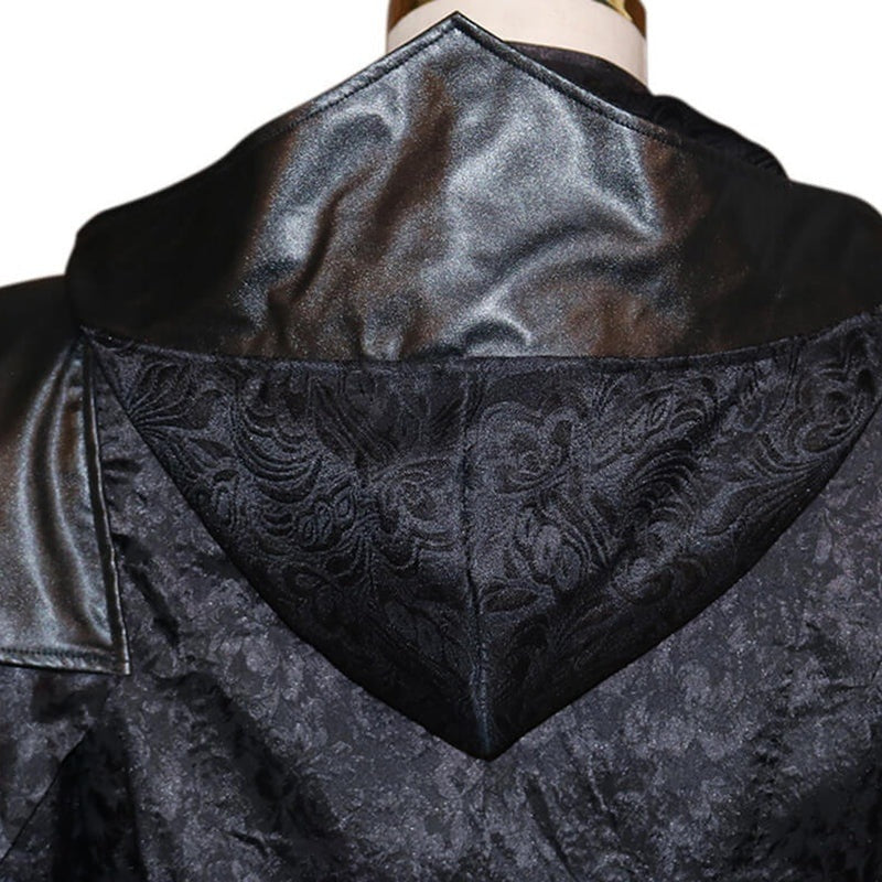 Zwarte gothic mantel met capuchon en jacquard patroon op paspop | Boutique Moda