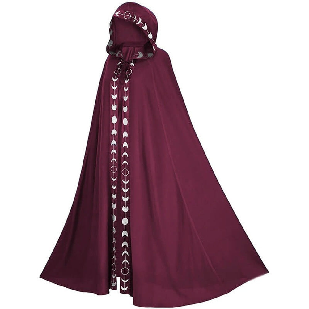 Bordeauxrode cape met capuchon en maanfasen patroon, gedragen door model | Boutique Moda