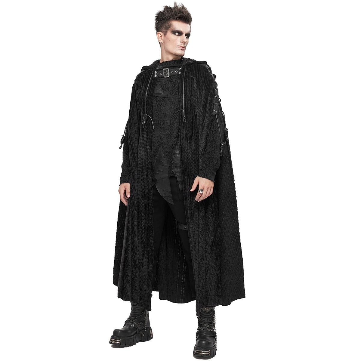 Man draagt lange zwarte gothic cape met capuchon en gesp | Boutique Moda