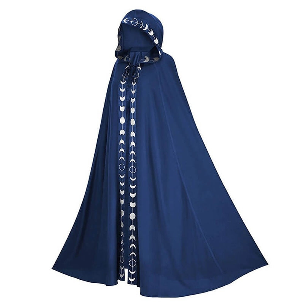 Marineblauwe cape met capuchon en maanfasen patroon, gedragen door model | Boutique Moda