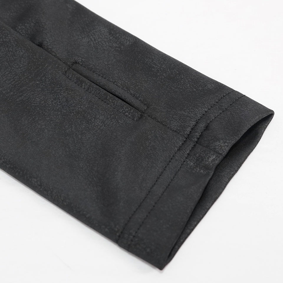 Zwarte mouw met stiksels en zak, close-up zonder model | Boutique Moda