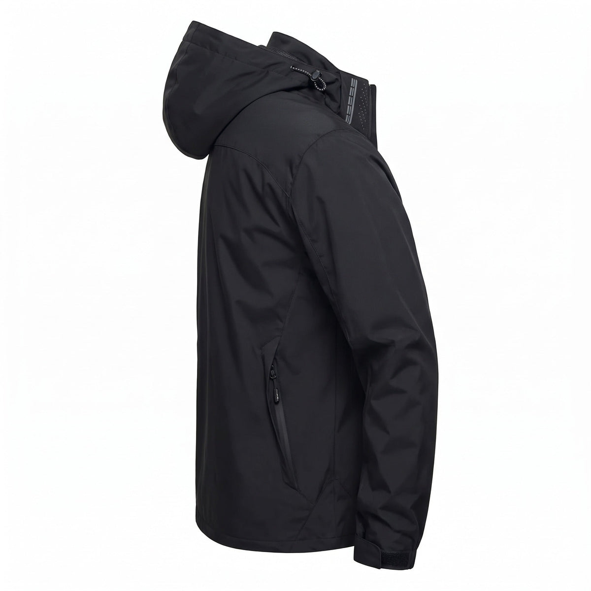 Zwarte waterdichte jas met capuchon, zijaanzicht op paspop getoond | Boutique Moda