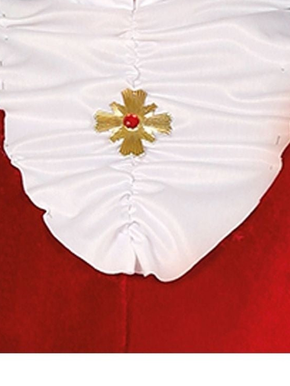 Close-up van de geplooide jabot met gouden kruis