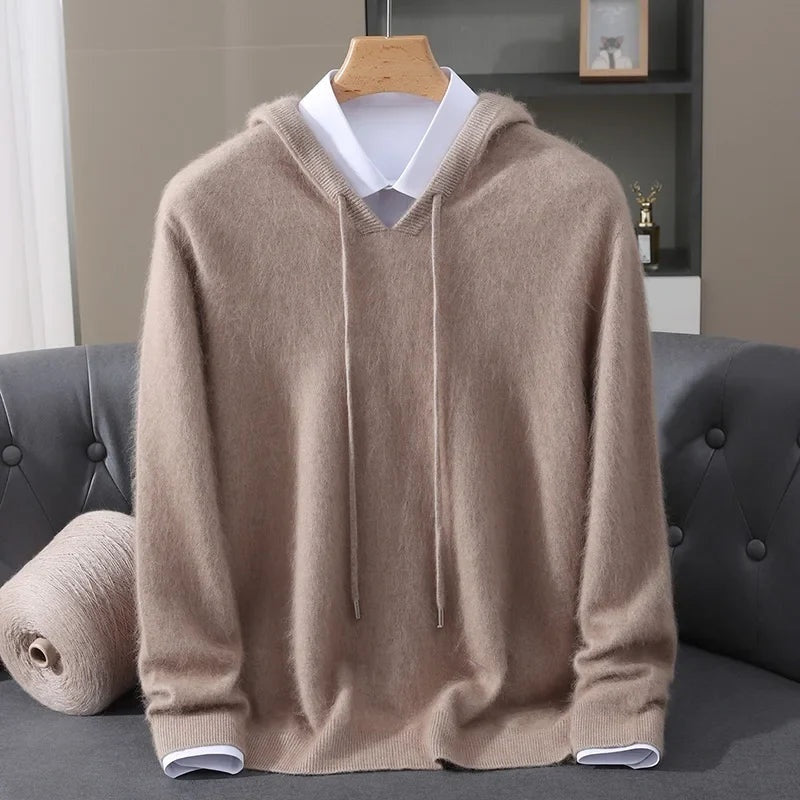 Lichte gebreide hoodie voor heren in taupe, op een hanger, voorkant