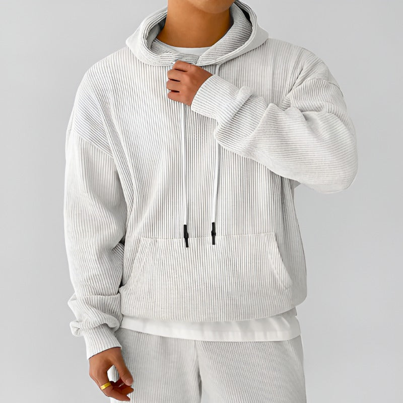 Geribde oversized hoodie voor heren in wit, gedragen, voorkant