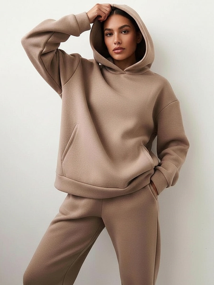 Oversized hoodie en joggingbroek in taupe, capuchon op