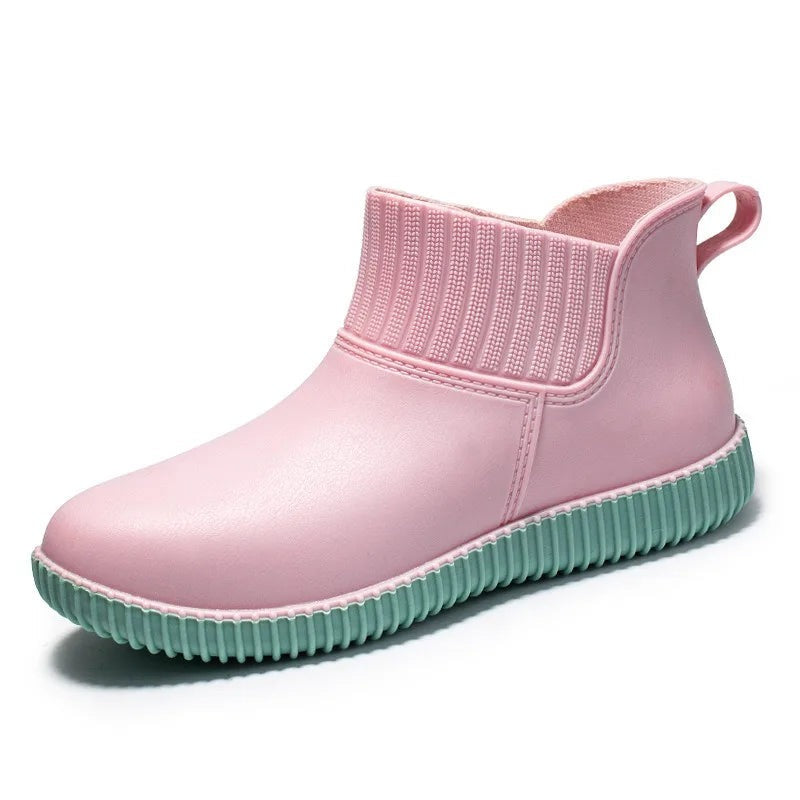 Waterdichte regenschoenen met gebreide boord in roze, productfoto, zijaanzicht